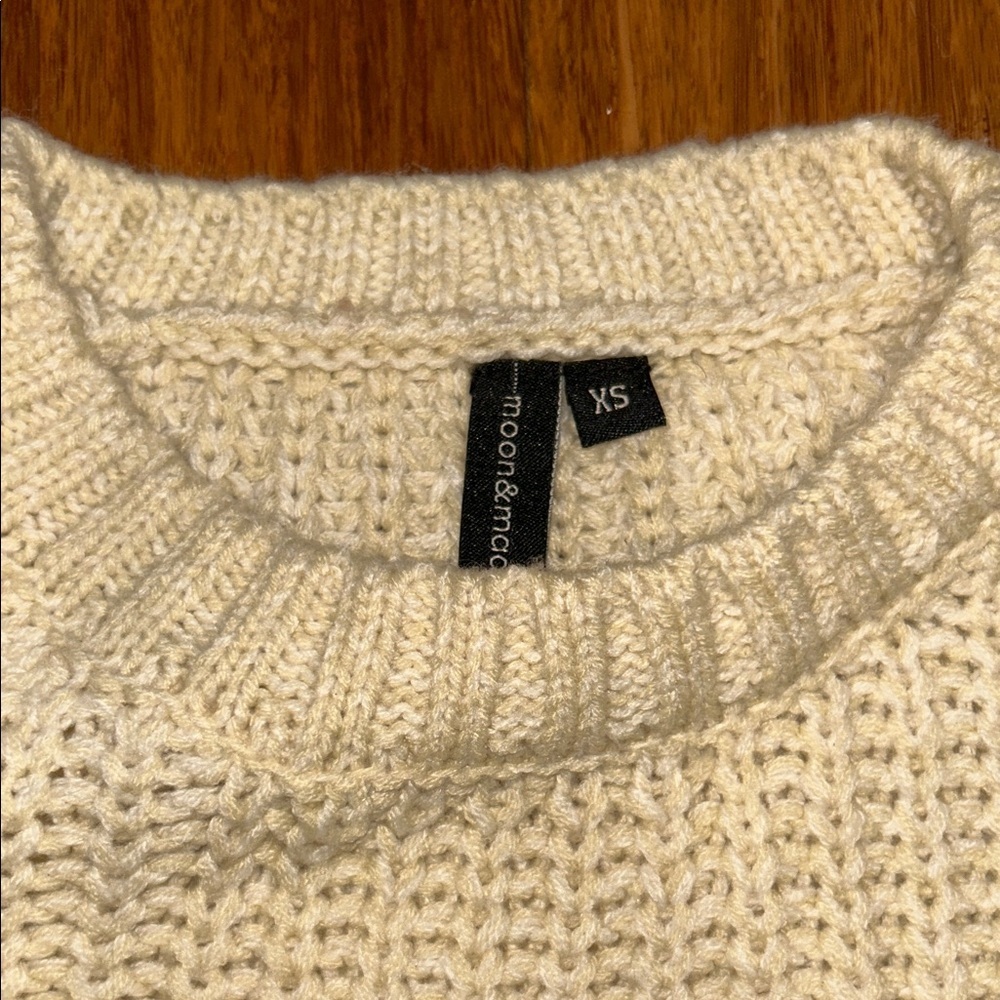 moon & madison Cropped Cream Textured Knit Sweater - Picture 2 of 8
